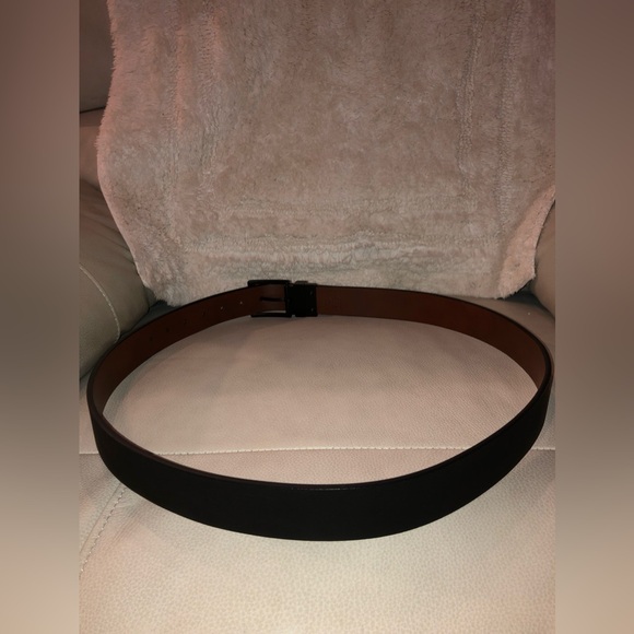 Men’s Guess Black Belt size 38-40 EUC another sexy beautiful belt like new - Picture 15 of 15